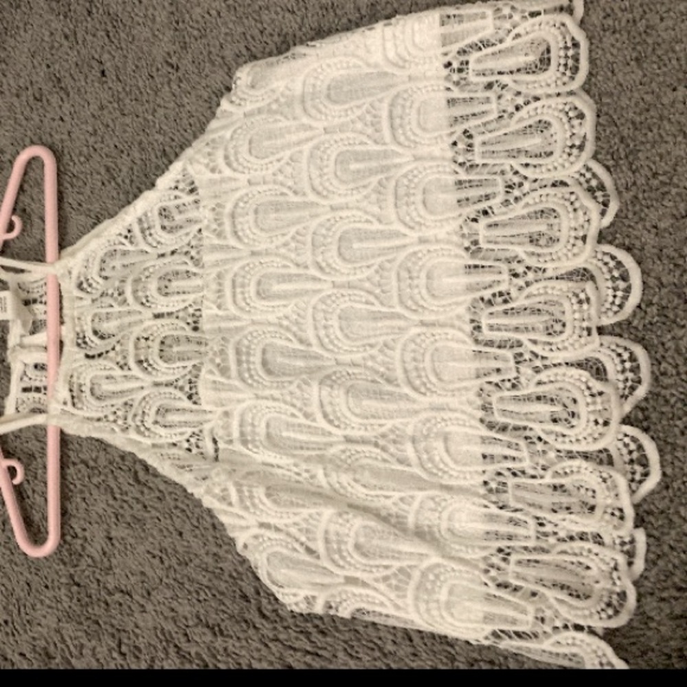 White crop top